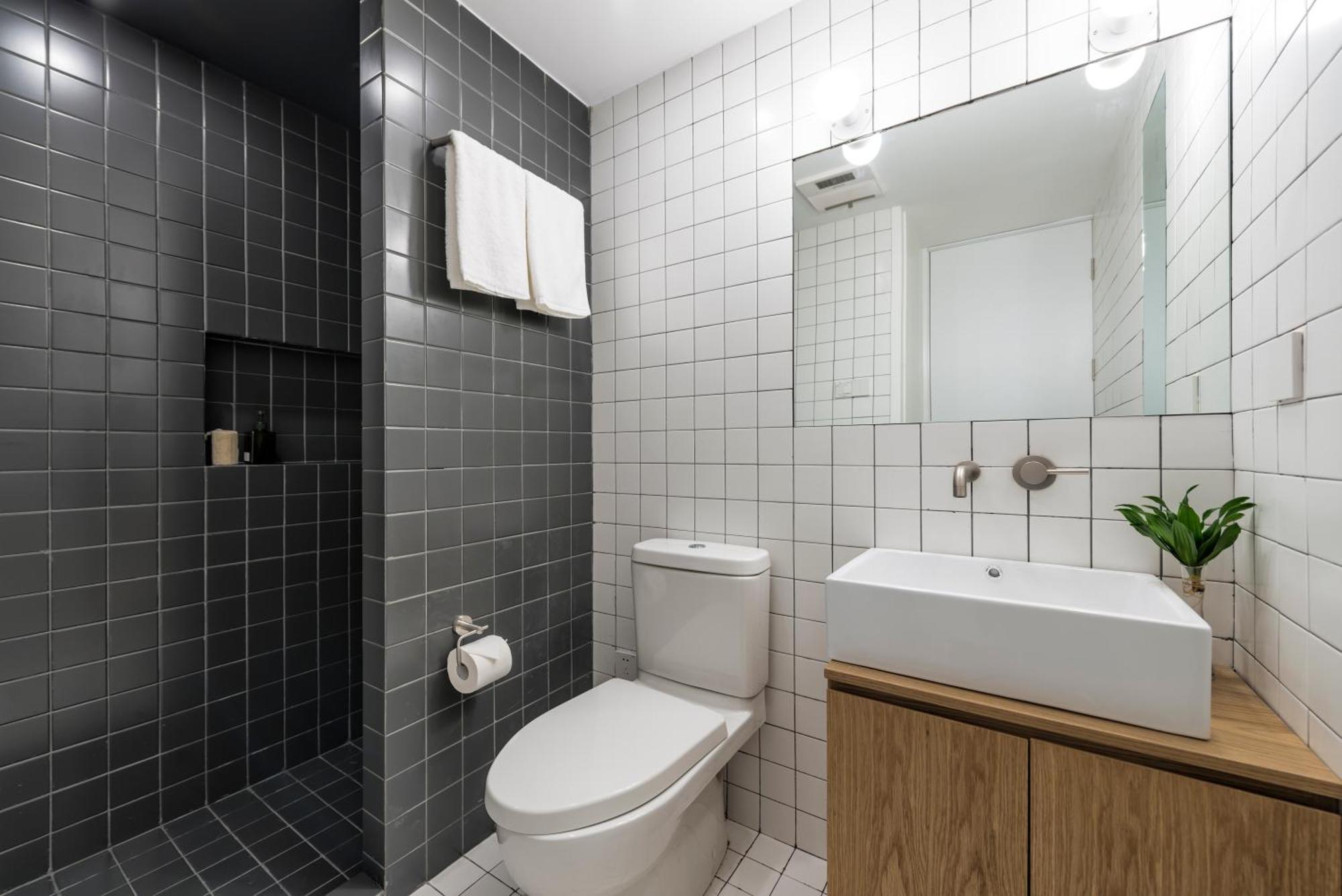 Base-Shanghai Suhe Serviced Apartment, Near East Nanjing Road & People'S Square Exterior photo