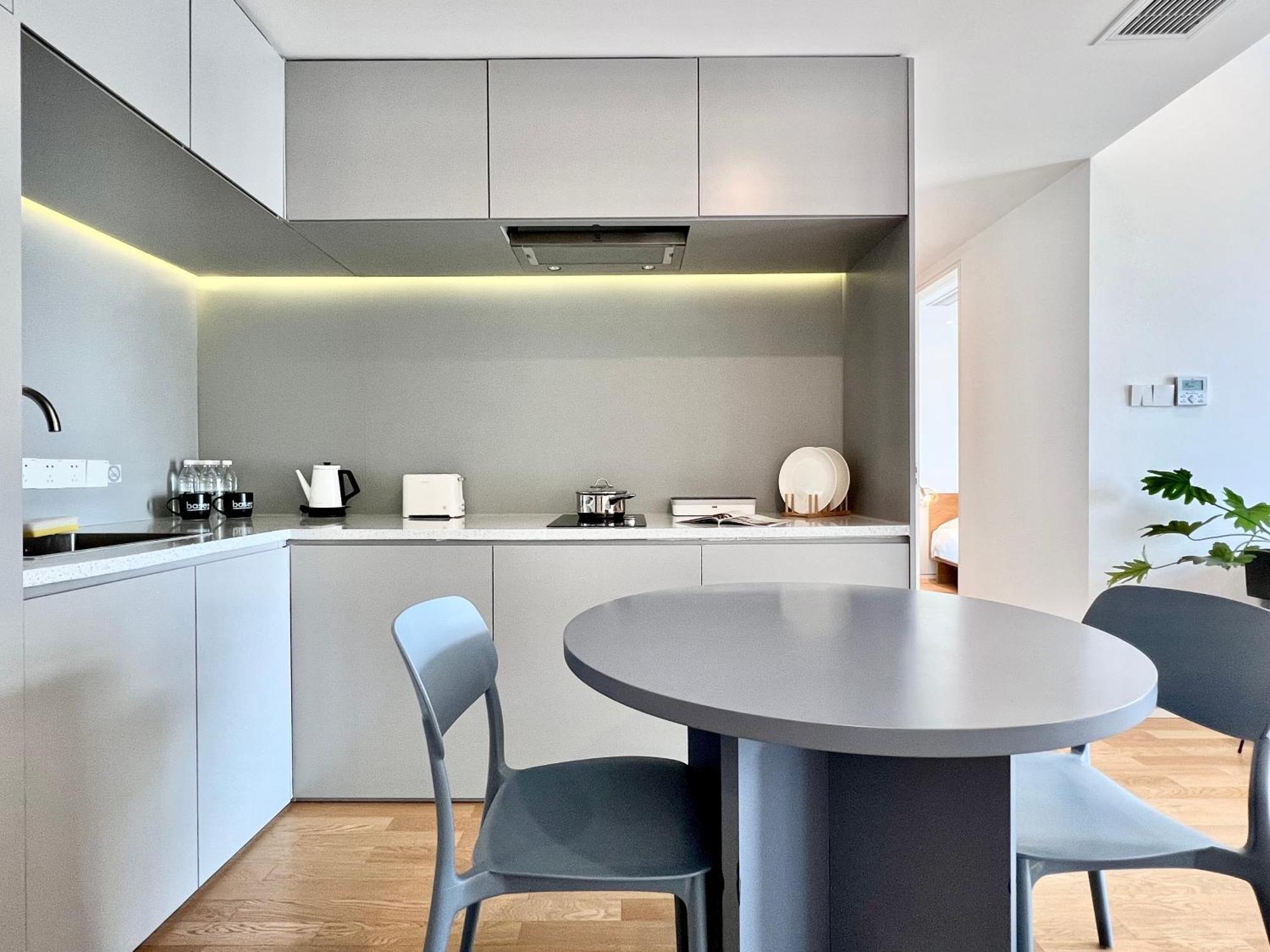 Base-Shanghai Suhe Serviced Apartment, Near East Nanjing Road & People'S Square Exterior photo